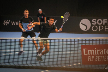 El ecuatoriano Gonzalo Escobar sacó para el punto ganador en el duelo por los cuartos de final.