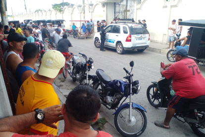 El hecho ocurrió en el centro del cantón y dejó un muerto y un herido.