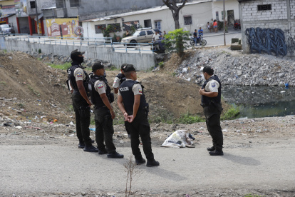 RESTOS DE UN CUERPO ENCONTRADO EN DOS SACOS EN  PASCUALES, SECTOR GUAMOTE,  06 DE ENERO  DEL 2023- AMELIA ANDRADE Guayaquil-Ecuador Agencia (Ag-ecpreso)