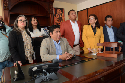 El 5 de enero de 2023, Gómez fue al Consejo Directivo del IESS a tomar posesión de su puesto,