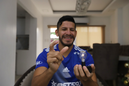 Christian Cruz, marcapunta de Emelec, enciende sus ilusiones de títulos con el Bombillo.