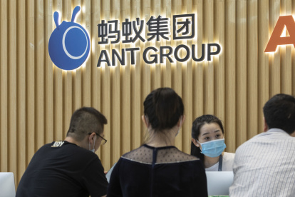 Compañía.- Un grupo es atendido en la empresa  Ant Group Co.