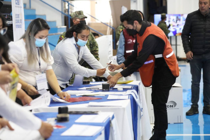 El CNE simuló las cuatro fases que se realizarán en la jornada se las elecciones seccionales.
