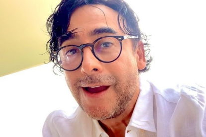 Adal Ramones, presentador de la televisión mexicana.