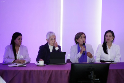 Iniciativa. Este 12 de enero lanzaron una campaña "Violeta sí, violencia no".