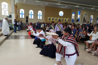 Ambato. En Picaihua le ofrecen lo mejor de las cosechas a san Isidro.