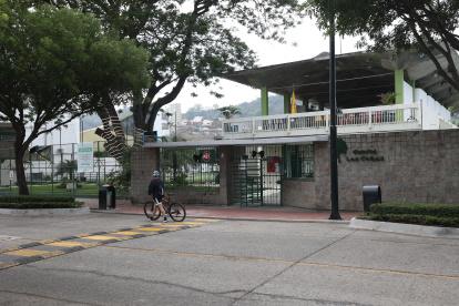 Dirigencia. Ayer, las calles de Los Ceibos se mostraron más vacías que otros días, ante el temor por el crimen.