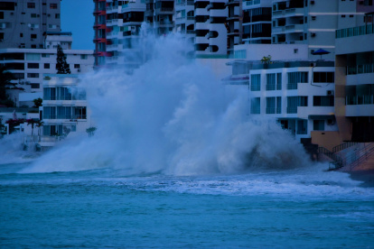 Altura. Según Inocar, las olas podrían tener una altura de 2 y 2,5 metros.