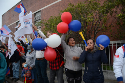 Ambiente previo al debate en Quito.