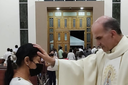 Daule. Esta parroquia ubicado a un costado de la avenida León Febres-Cordero, oficia dos misas por las embarazadas.