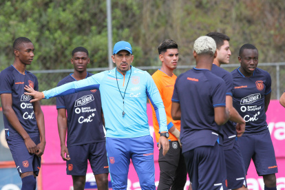 La Tricolor cumplió  con su último entrenamiento en el país. El equipo está listo para la cita continental.