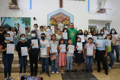 Guayaquil. En la iglesia Inmaculada Concepción decenas de niños y jóvenes terminaron sus cursos de catecismo.