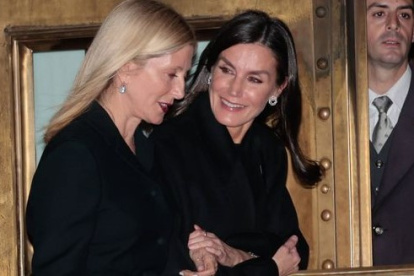 ;La reina de España con la nueva soberana de Grecia.