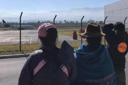 Familiares del migrante fallecido señalaron que se endeudaron con varios bancos para poder costear el viaje.