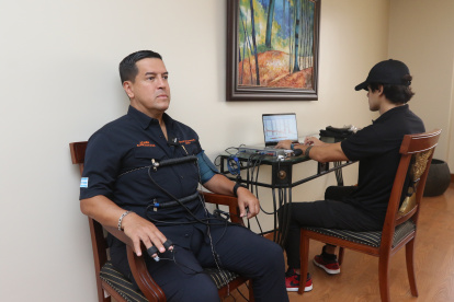 Acto. El candidato es presidente de una empresa de seguridad privada que ofrece el servicio del polígrafo, en entrevista con Diario EXPRESO se usó este sistema.