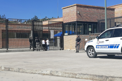 Fachada de la cárcel de Turi en Cuenca.
