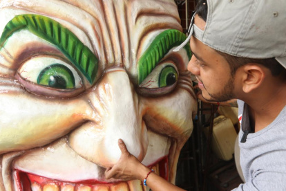 La cabeza de su Joker mide más de 2 metros de altura.