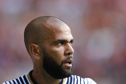 La medida fue tomada al considerar que presenta un elevado riesgo de fuga, dadas sus capacidades económicas y que reside fuera de España.