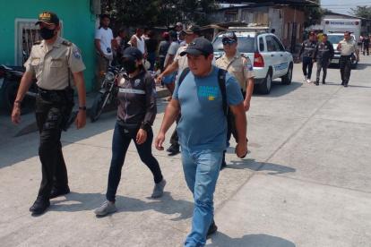 Balzar. La policía buscaba las posibles rutas de escape de los asesinos.