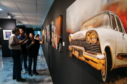 Arte. Las fotos a gran escala del artista Phillip Hall se pueden visitar hasta mediados de febrero.