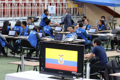 Ensayo. El primer simulacro sirvió para detectar y corregir errores, según los funcionarios electorales.