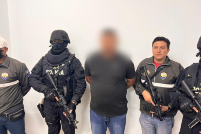 El sospechoso capturado es Brayan Fajardo R.C., de 27 años, de nacionalidad ecuatoriana.