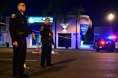 Personal de la policía llegó al sitio para vigilarlo