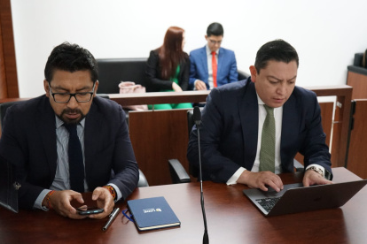 Defensa de Fernando Alvarado.