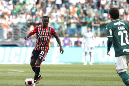 Jhegson Méndez se consolida en la medular del Sao Paulo.