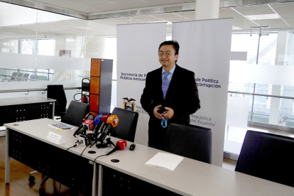 Anuncio. Esteban Lucero, subsecretario Anticorrupción, durante el anuncio de la suspensión de la rueda de prensa.