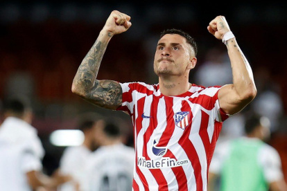 José María Giménez, defensa del Atlético de Madrid, volvió a las prácticas.