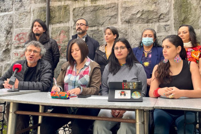 El equipo jurídico y miembros de Yasunidos explicaron detalles de la admisión de su demnada.