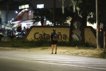 Este es el escenario común en  los exteriores de las ciudadelas de la parroquia urbana La Aurora.
