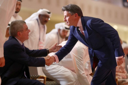 Sebastian Coe (d) junto al actual presidente del COI.