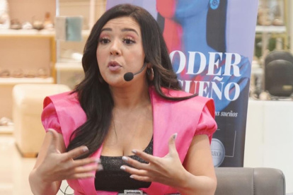 Natalia Trejos durante la presentación de su libro ‘El poder de tu sueño’.