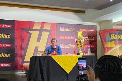 El influencer argentino, conocido por sus videos futboleros, dio una rueda de prensa previao a su presentación en la Noche Amarilla