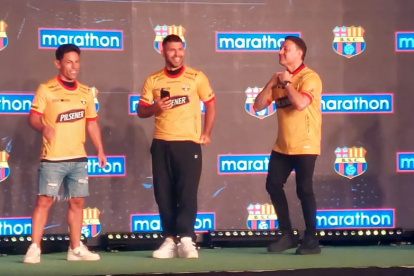 Por su parte, Agüero también manifestó su alegría por ser invitado a la Noche Amarilla.