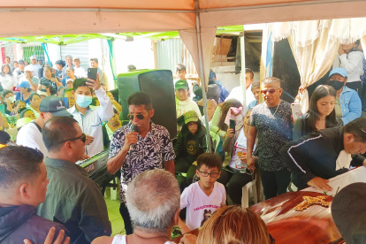 Velorio. Músicos fueron velados por familiares, amigos y fans.