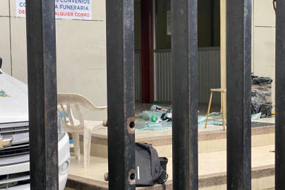 Disparos. Se observa la evidencia del hecho que derivó en el asesinato.