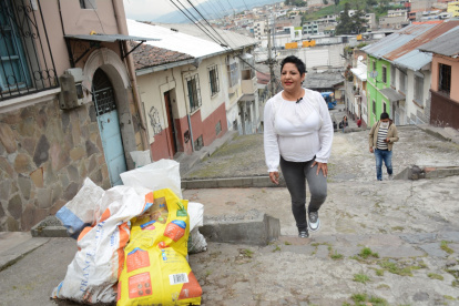 Carrión fue parte de la Asamblea Nacional Constituyente que redactó la Constitución de 2008. Estudió Medicina en la Escuela Latinoamericana de Medicina, de Cuba.