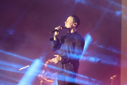 Fonseca puso a cantar y a bailar a los guayaquileños en el Coliseo Voltaire Paladines Polo