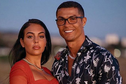 El futbolista y su esposa residen actualmente en Arabia Saudí.