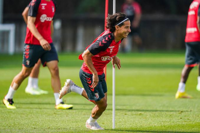 Diego Lainez podría seguir con su carrera en el Tigres mexicano.