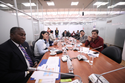 La mesa legislativa tramita el control político por el Caso Bernal y las protestas de junio de 2022.