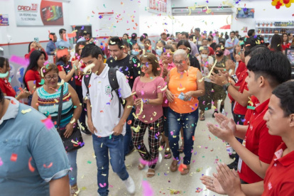 Inauguración. El nuevo Tía San Mateo en Pascuales - Portón de Beata.