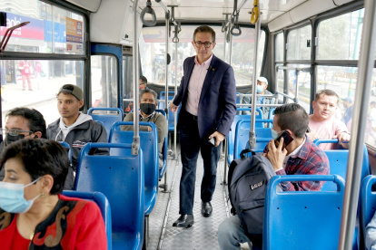 En 2021 participó en las elecciones presidenciales alineado a la derecha y por el Movimiento Amigo, ahora quiere ser alcalde de Quito por el Partido Socialista.