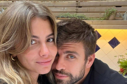Clara Chía y Piqué se tomaron una foto hace poco mostrando al mundo que su relación es sólida y verdadera.