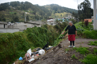 Desorden. Al filo de las quebradas se construyen casas y de paso se convierten en botaderos de desperdicios.