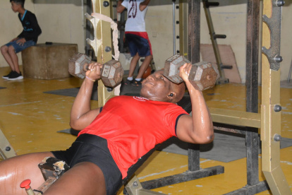 Génesis Reasco, #5 en el ranking en los 76 kg, trabajó en Manabí.