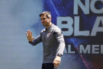 Luis Zubeldía cumple su segundo ciclo con los albos y espera alcanzar su primer título con la U.